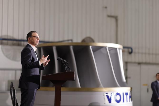 Gov. Josh Shapiro visited Voith Hydro North America for an announcement about his “Lightning Plan” for energy production in Pennsylvania.